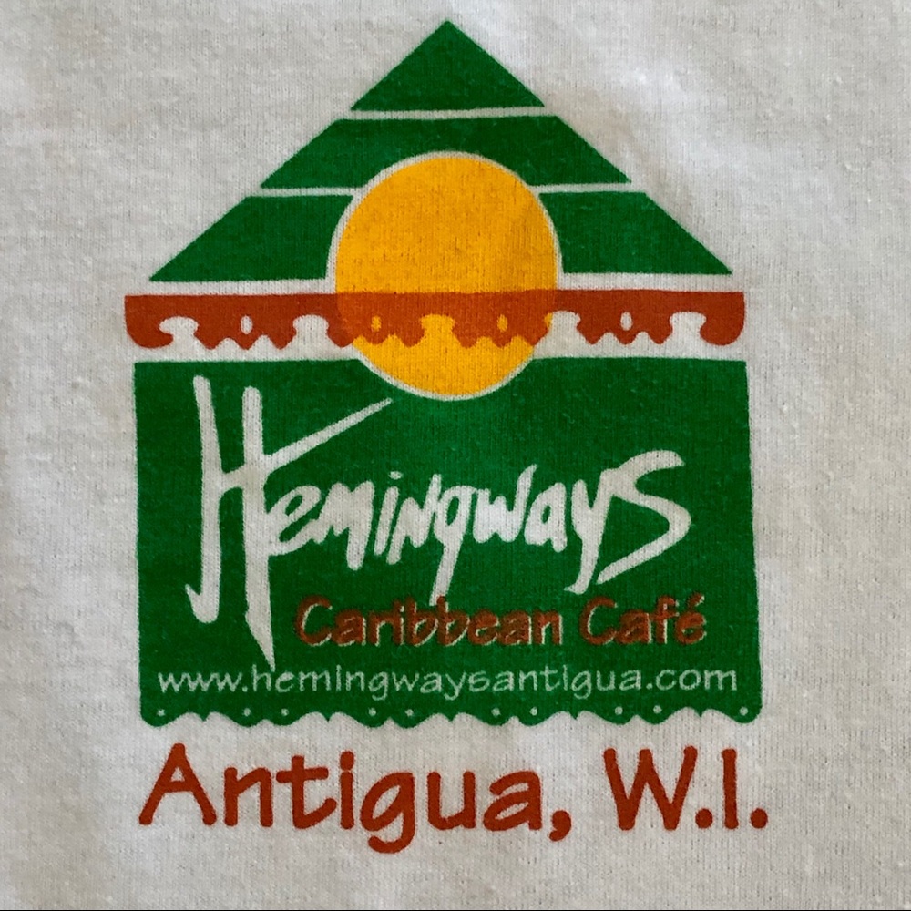 Hemingways Caribbean Cafe T-shirt Antigua Unisex M